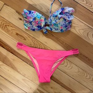 LIKE NEW VS Blue Floral Ruffle Bikini Top